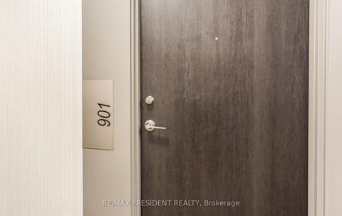 Photo 8 at 901 - 50 Bruyeres Mews, Niagara, Toronto