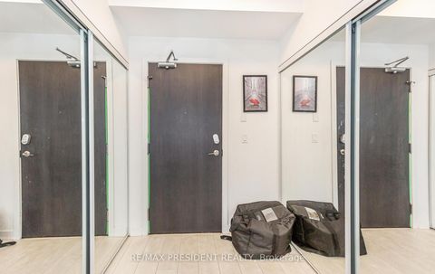 Photo 9 at 901 - 50 Bruyeres Mews, Niagara, Toronto