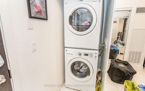 Photo 27 at 901 - 50 Bruyeres Mews, Niagara, Toronto