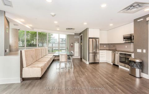 Photo 36 at 901 - 50 Bruyeres Mews, Niagara, Toronto