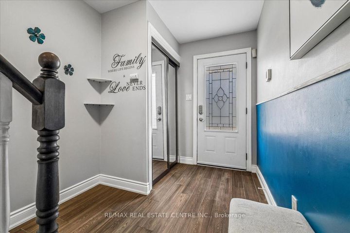 Photo 3 at 49 - 1155 Paramount Drive, Stoney Creek Mountain, Hamilton