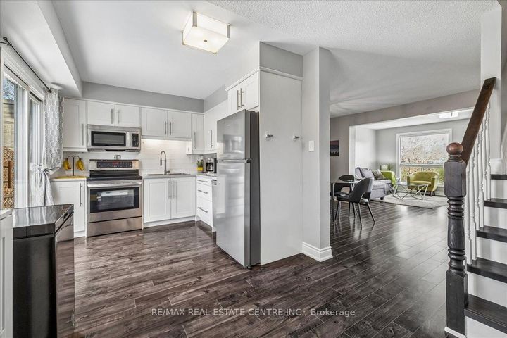 Photo 6 at 49 - 1155 Paramount Drive, Stoney Creek Mountain, Hamilton