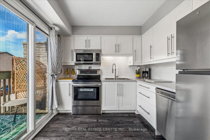 Photo 10 at 49 - 1155 Paramount Drive, Stoney Creek Mountain, Hamilton