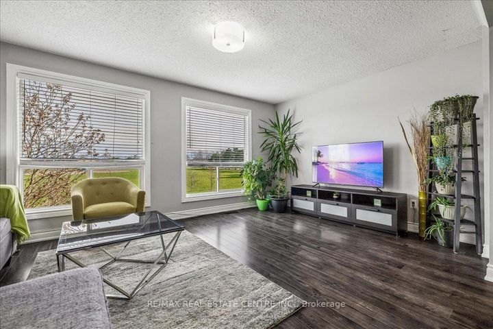 Photo 15 at 49 - 1155 Paramount Drive, Stoney Creek Mountain, Hamilton