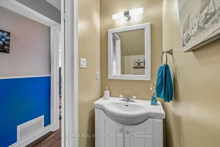 Photo 20 at 49 - 1155 Paramount Drive, Stoney Creek Mountain, Hamilton