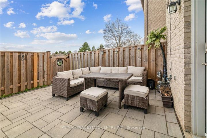 Photo 37 at 49 - 1155 Paramount Drive, Stoney Creek Mountain, Hamilton