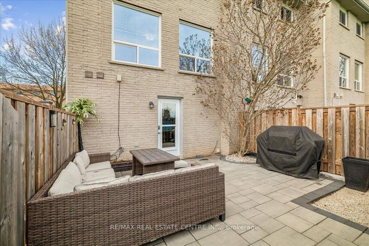 Photo 39 at 49 - 1155 Paramount Drive, Stoney Creek Mountain, Hamilton