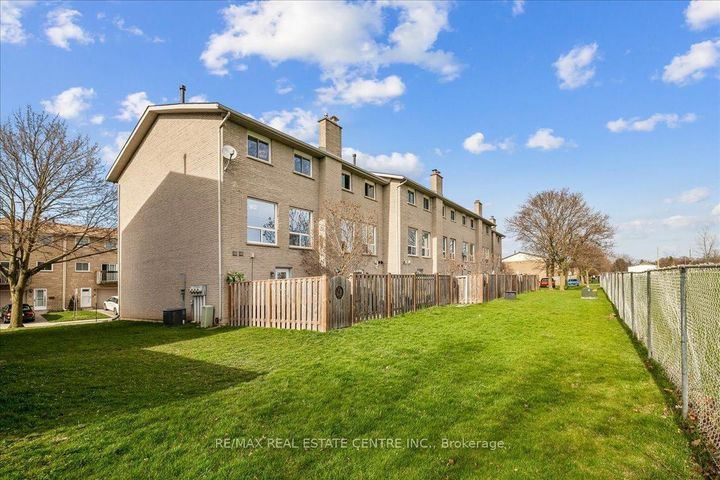 Photo 41 at 49 - 1155 Paramount Drive, Stoney Creek Mountain, Hamilton