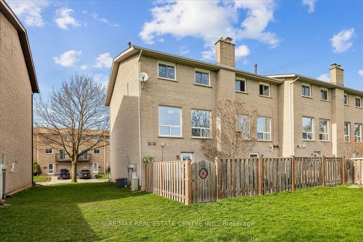 Photo 42 at 49 - 1155 Paramount Drive, Stoney Creek Mountain, Hamilton