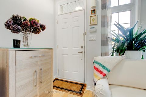 Photo 5 at 85 - 119b The Queensway, Swansea, Toronto