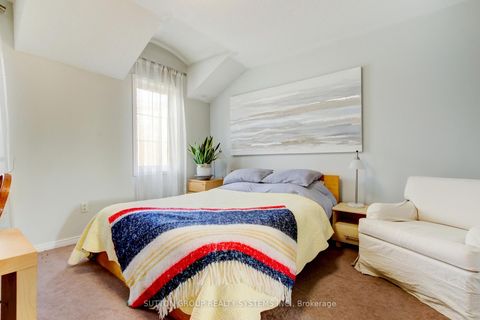 Photo 31 at 85 - 119b The Queensway, Swansea, Toronto