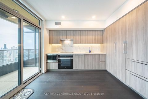 Photo 3 at 6501 - 1 Concord Cityplace Way, Waterfront Communities C1, Toronto