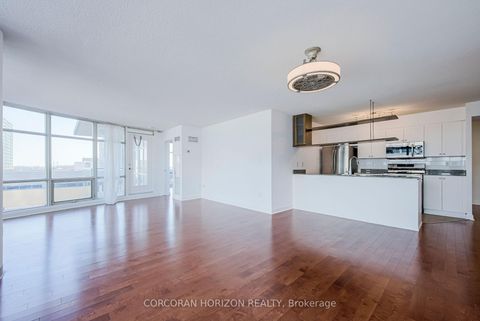 Photo 11 at 609 - 10 Navy Wharf Court, Waterfront Communities C1, Toronto