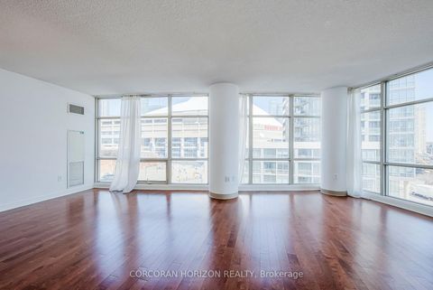 Photo 15 at 609 - 10 Navy Wharf Court, Waterfront Communities C1, Toronto