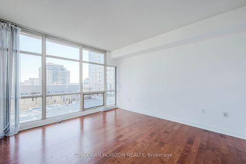 Photo 16 at 609 - 10 Navy Wharf Court, Waterfront Communities C1, Toronto
