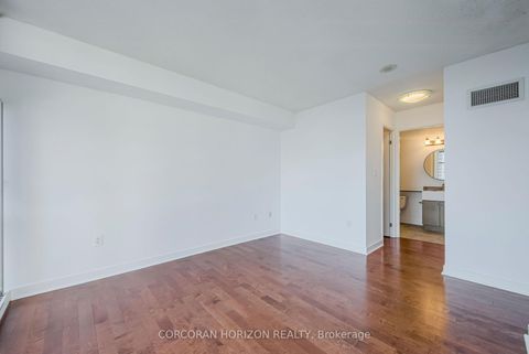 Photo 19 at 609 - 10 Navy Wharf Court, Waterfront Communities C1, Toronto