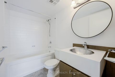 Photo 25 at 609 - 10 Navy Wharf Court, Waterfront Communities C1, Toronto