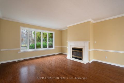 Photo 17 at 462 Beacon Hall Drive, Aurora Estates, Aurora