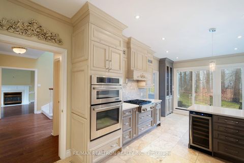 Photo 21 at 462 Beacon Hall Drive, Aurora Estates, Aurora