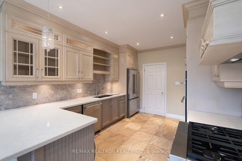 Photo 22 at 462 Beacon Hall Drive, Aurora Estates, Aurora