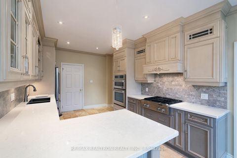 Photo 23 at 462 Beacon Hall Drive, Aurora Estates, Aurora