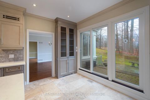 Photo 24 at 462 Beacon Hall Drive, Aurora Estates, Aurora