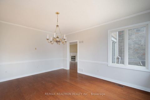 Photo 26 at 462 Beacon Hall Drive, Aurora Estates, Aurora