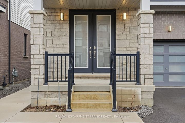 Photo 1 at 171 Spitfire Drive, Mount Hope, Hamilton