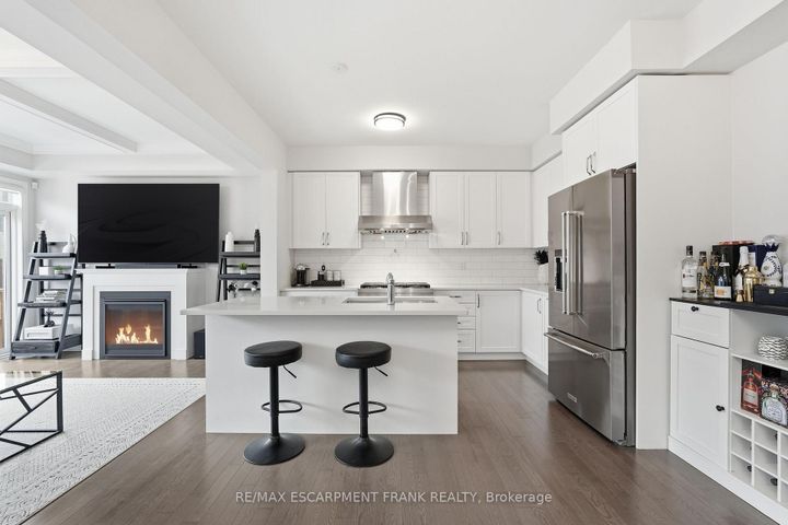 Photo 9 at 171 Spitfire Drive, Mount Hope, Hamilton