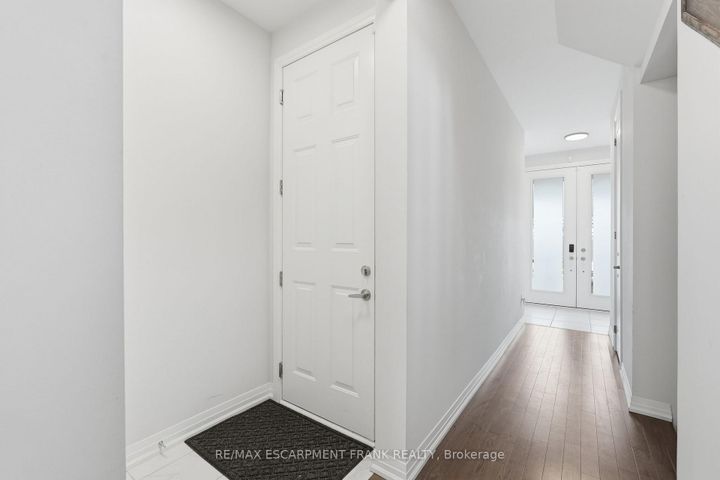 Photo 25 at 171 Spitfire Drive, Mount Hope, Hamilton