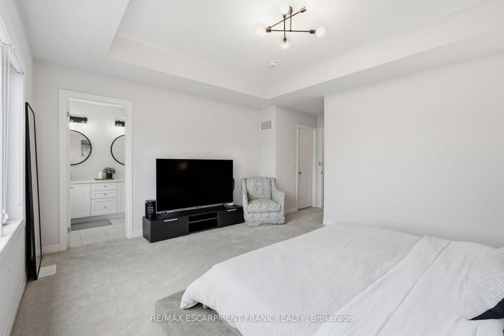 Photo 30 at 171 Spitfire Drive, Mount Hope, Hamilton