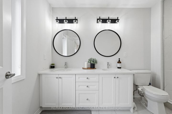 Photo 31 at 171 Spitfire Drive, Mount Hope, Hamilton