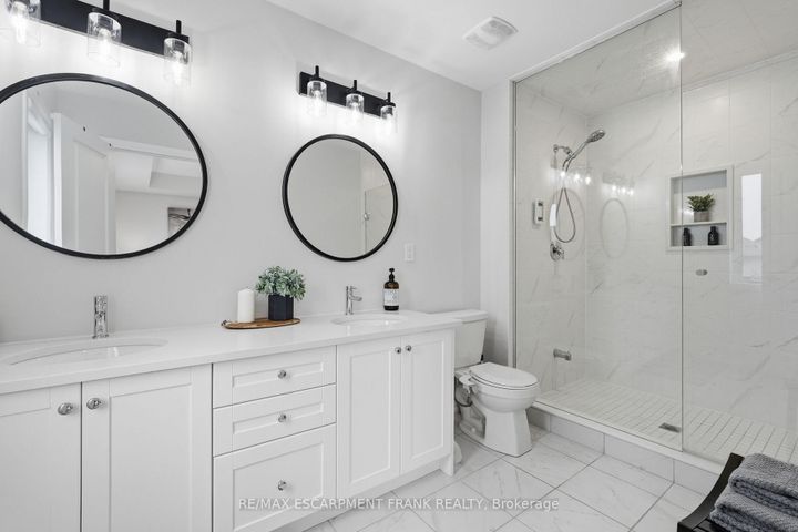 Photo 33 at 171 Spitfire Drive, Mount Hope, Hamilton