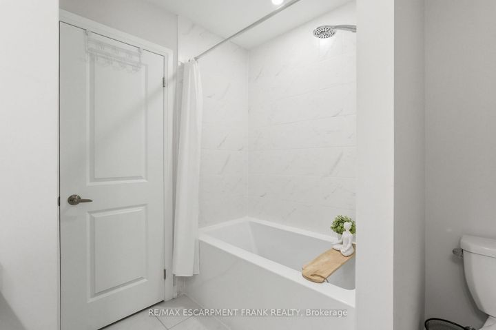 Photo 38 at 171 Spitfire Drive, Mount Hope, Hamilton