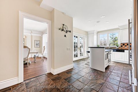 Photo 11 at 8 Killarney Road, Forest Hill South, Toronto