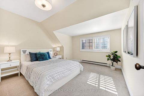 Photo 33 at 8 Killarney Road, Forest Hill South, Toronto