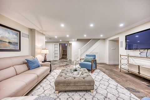Photo 36 at 8 Killarney Road, Forest Hill South, Toronto