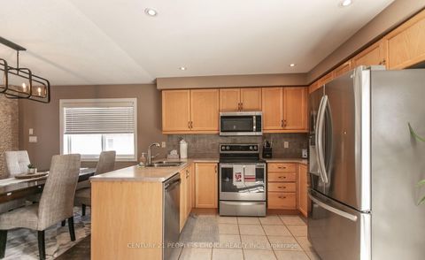 Photo 10 at 55 MARSELLUS Drive, Holly, Barrie