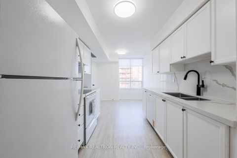 Photo 7 at 708 - 2 Covington Road, Lawrence, Toronto