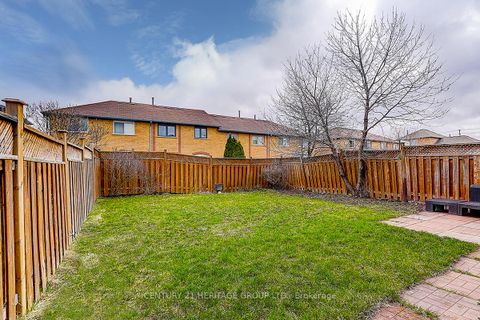 Photo 4 at 110 Dunoon Drive, Maple, Vaughan