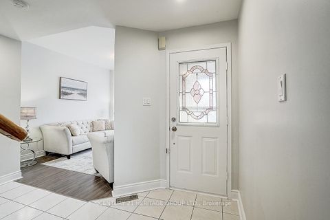 Photo 6 at 110 Dunoon Drive, Maple, Vaughan