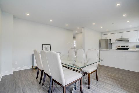 Photo 18 at 110 Dunoon Drive, Maple, Vaughan