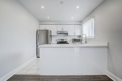 Photo 22 at 110 Dunoon Drive, Maple, Vaughan