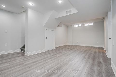 Photo 35 at 110 Dunoon Drive, Maple, Vaughan