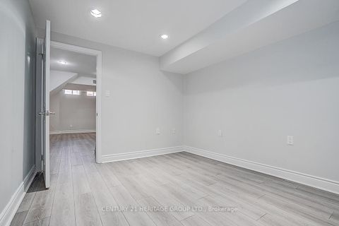 Photo 43 at 110 Dunoon Drive, Maple, Vaughan