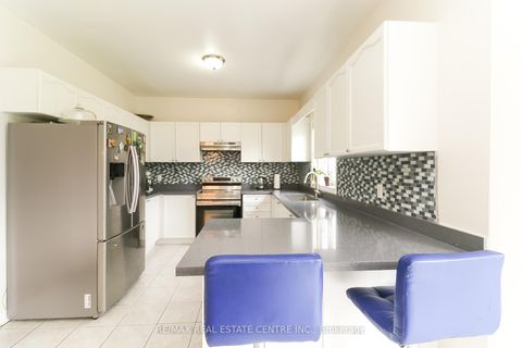 Photo 10 at 1 Sandringham Drive, Shore, Barrie