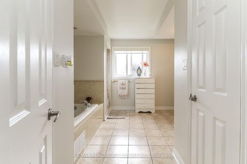 Photo 28 at 1 Sandringham Drive, Shore, Barrie