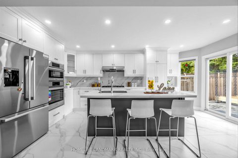 Photo 10 at 887 College Manor Drive, College Manor, Newmarket