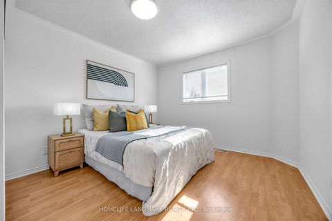 Photo 26 at 887 College Manor Drive, College Manor, Newmarket