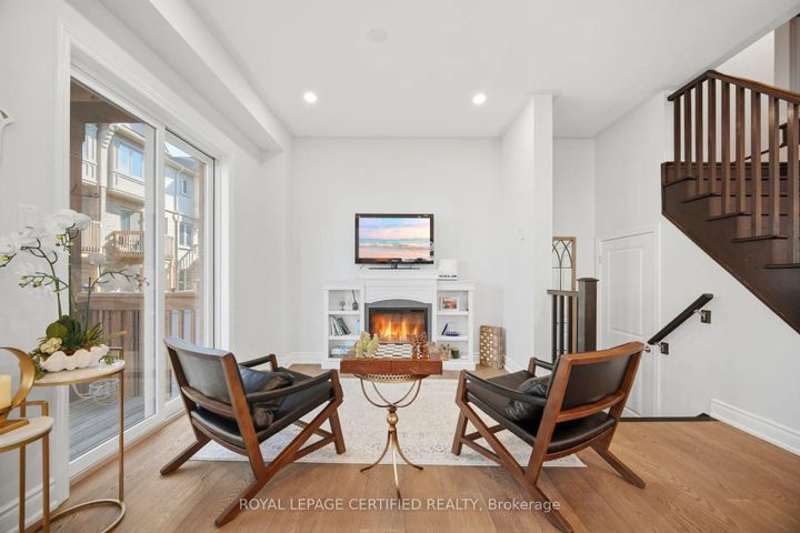 Photo 8 at 75 Borers Creek Circle, Waterdown, Hamilton